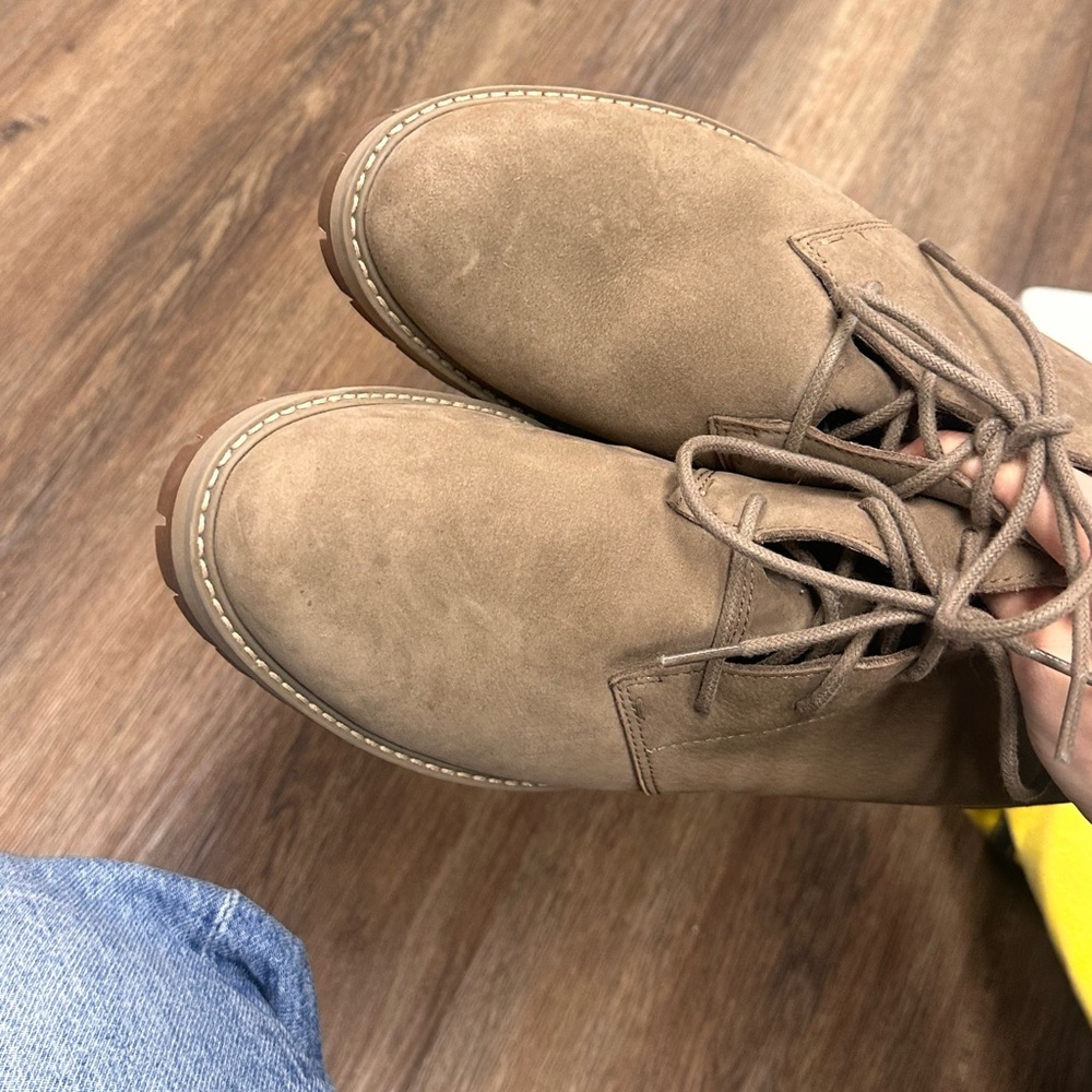 Timberland Women's Courmayeur Valley Chukka Boots in taupe nubuck leather - Picture 4 of 8